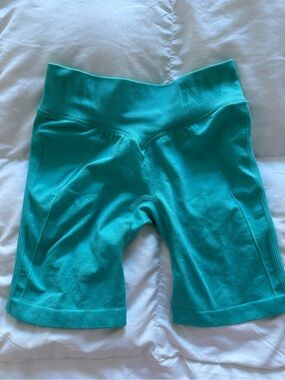 NVGTN Mint Taper Seamless Shorts- Small